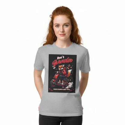 Don’t Wonder – People Look Twice | Cooles Cyber-Fuchs Streetwear Shirt